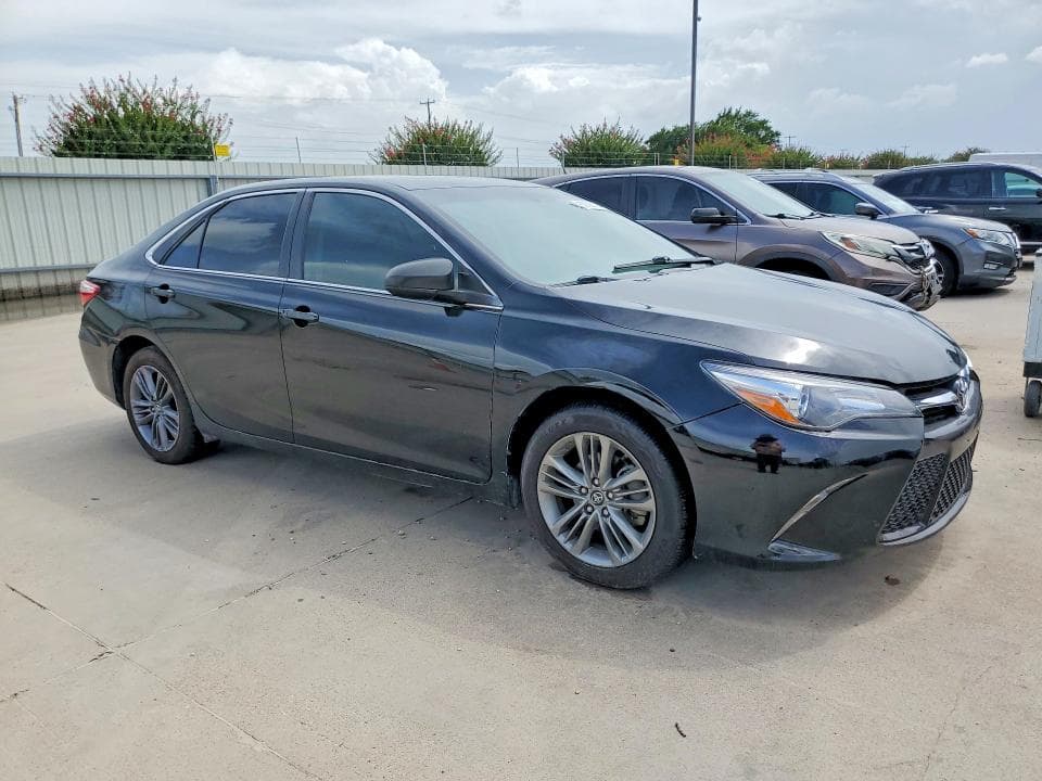 2017 TOYOTA CAMRY SE SE 4