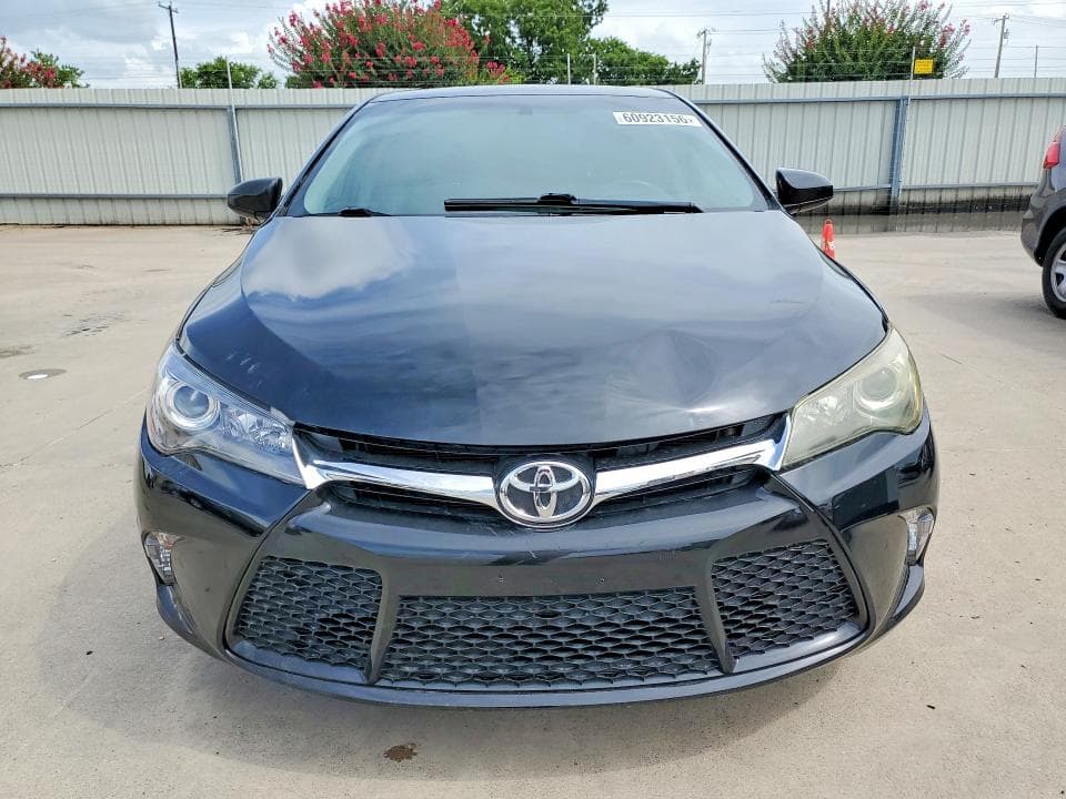 2017 TOYOTA CAMRY SE SE 5