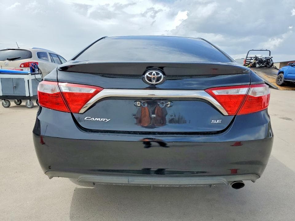 2017 TOYOTA CAMRY SE SE 6