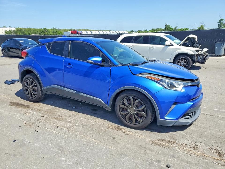 2019 TOYOTA C-HR LE 4