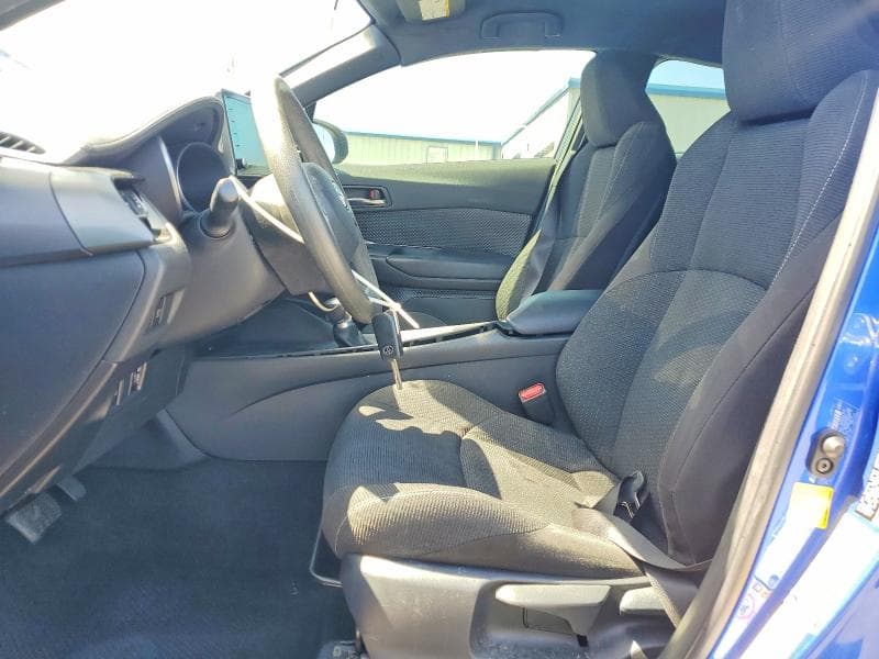 2019 TOYOTA C-HR LE 7