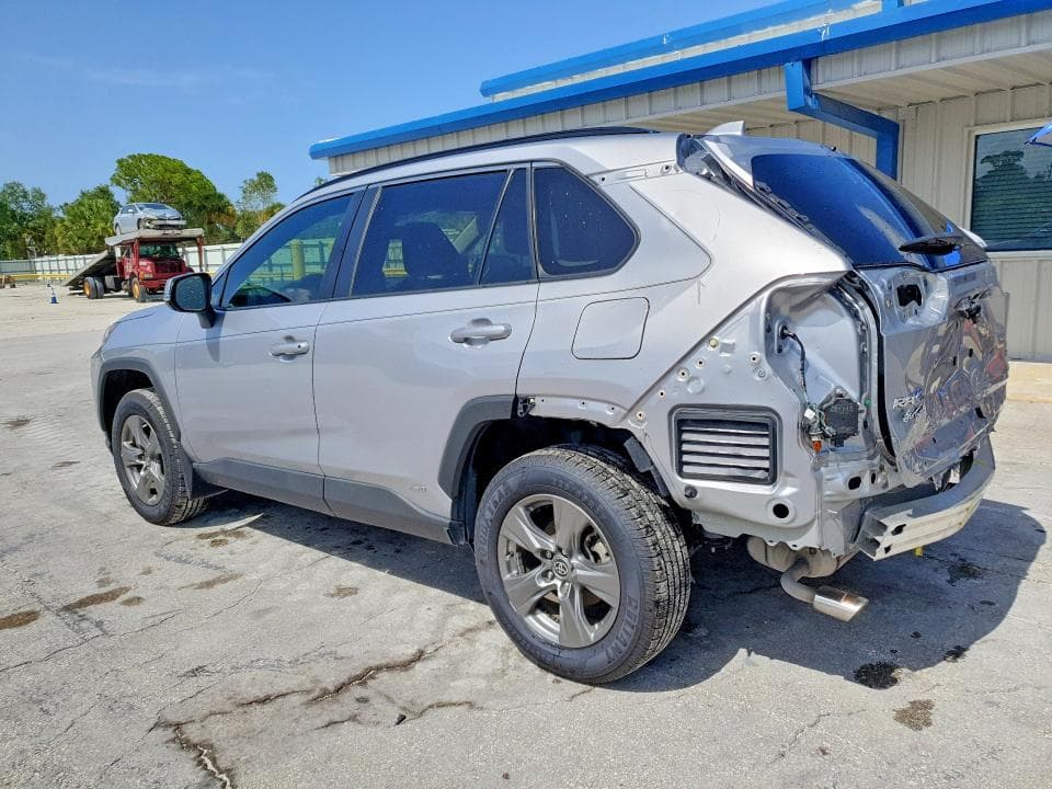 2024 TOYOTA RAV4 HYBRID XLE 2