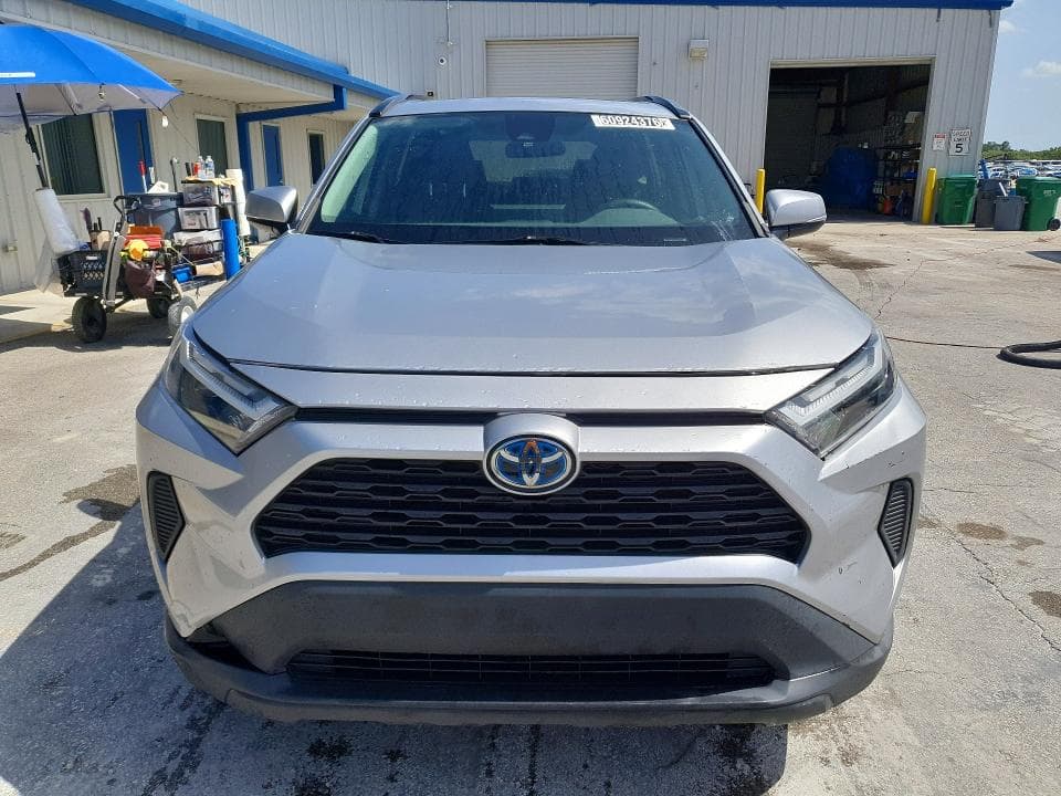 2024 TOYOTA RAV4 HYBRID XLE 5