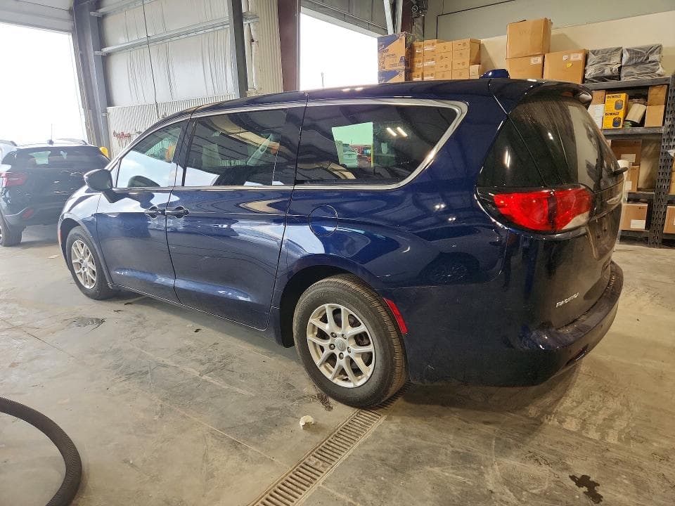 2018 CHRYSLER PACIFICA LX 2