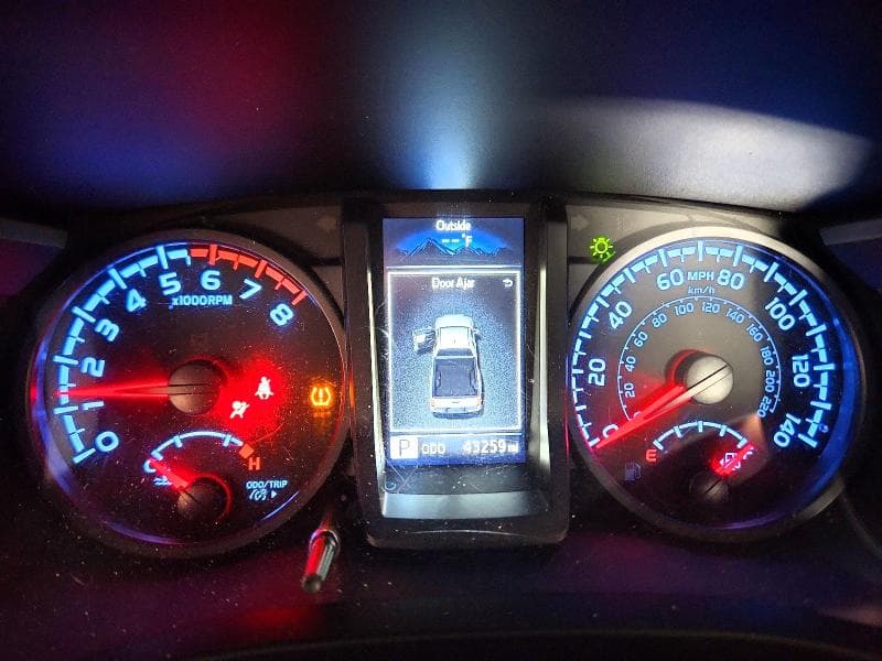 2022 TOYOTA TACOMA SR SR 10