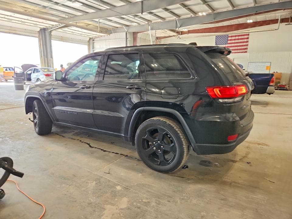 2020 JEEP GRAND CHEROKEE LAREDO 2