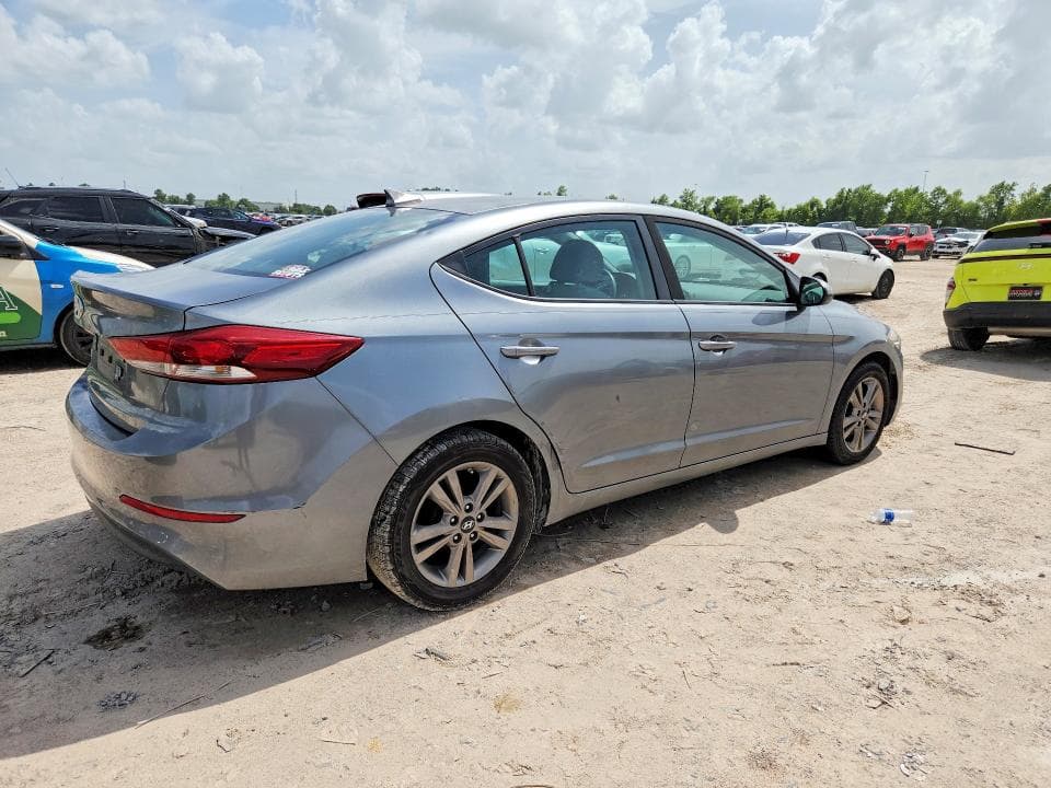 2017 HYUNDAI ELANTRA SE 3