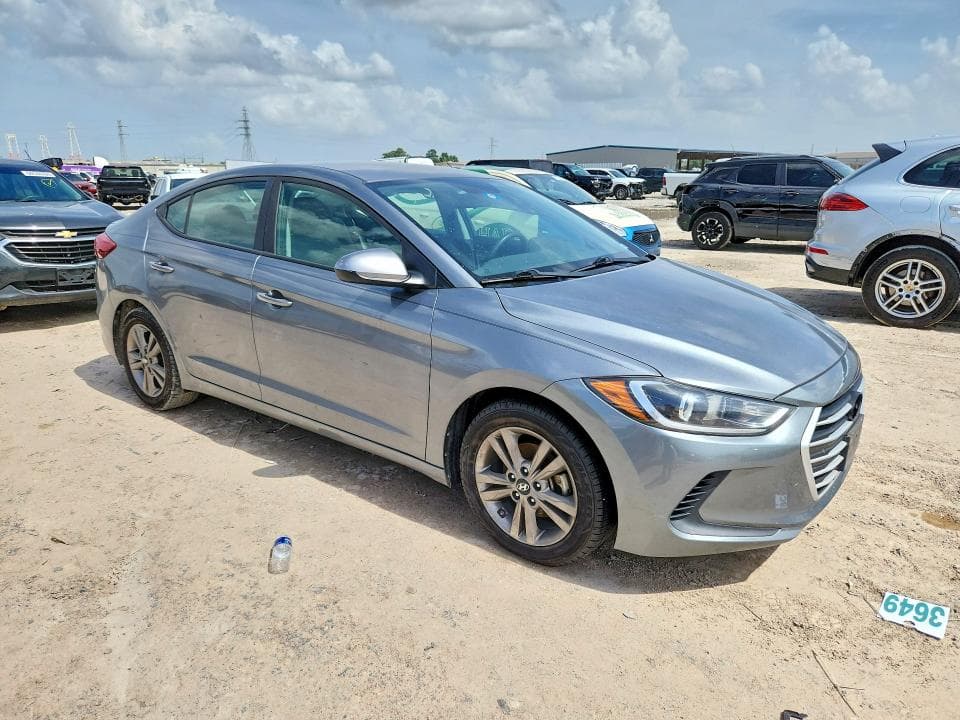 2017 HYUNDAI ELANTRA SE 4