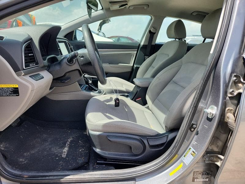 2017 HYUNDAI ELANTRA SE 7