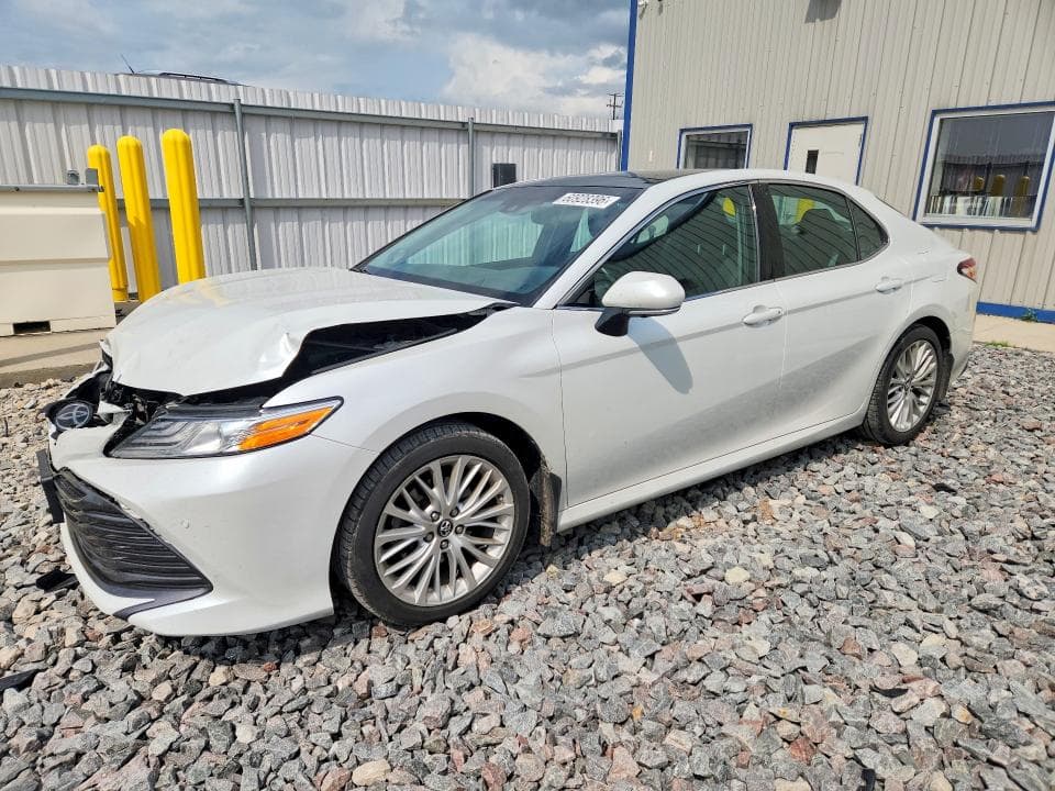 2018 TOYOTA CAMRY XLE - 1