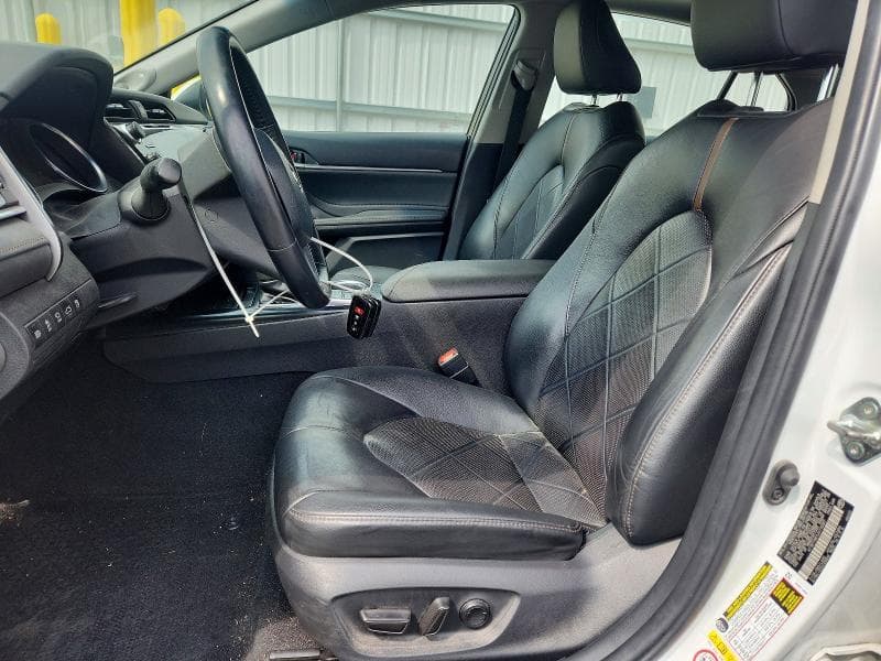 2018 TOYOTA CAMRY XLE 7