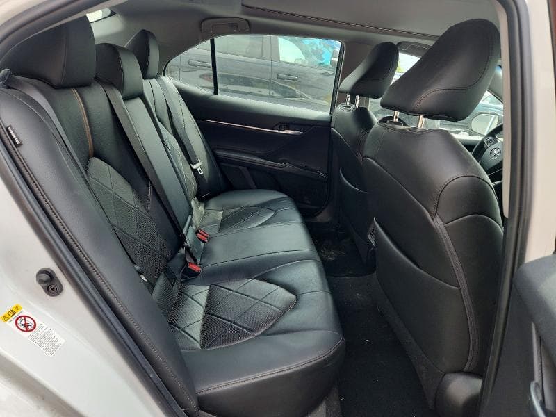 2018 TOYOTA CAMRY XLE 10