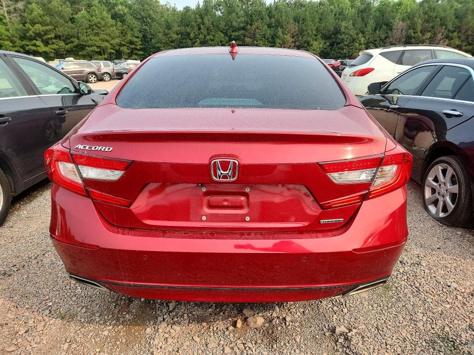 2018 HONDA ACCORD TOURING 6