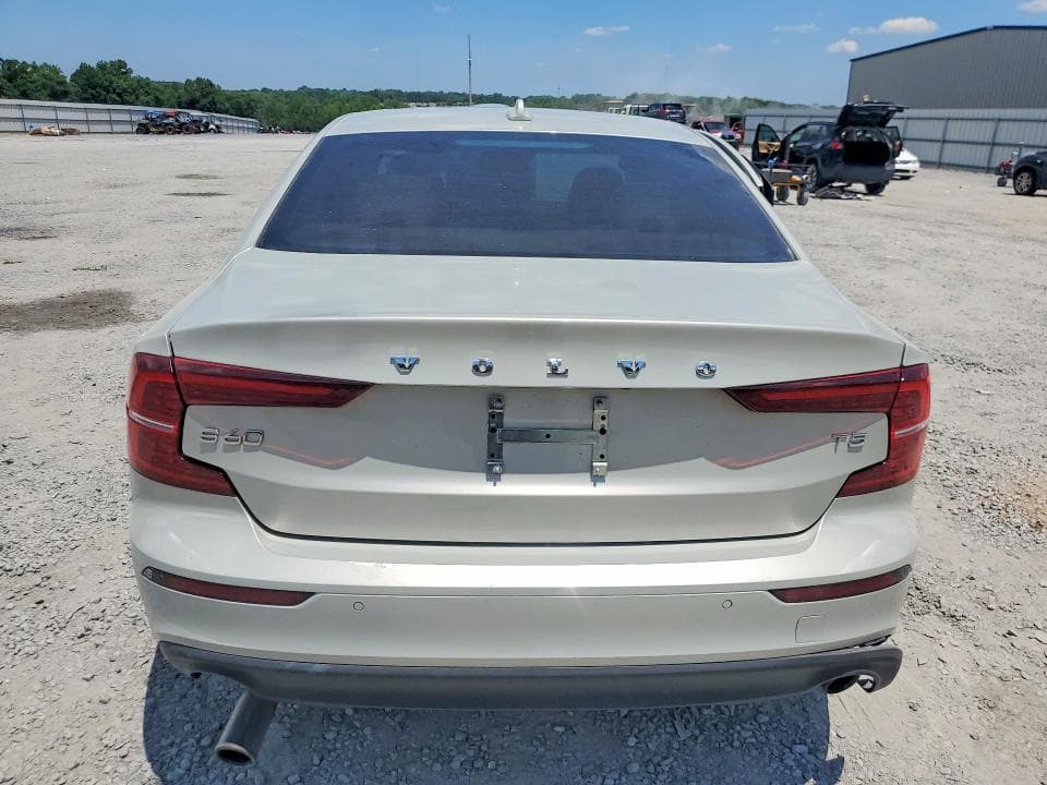 2021 VOLVO S60 T5 MOMENTUM T5 MOMENTUM 6