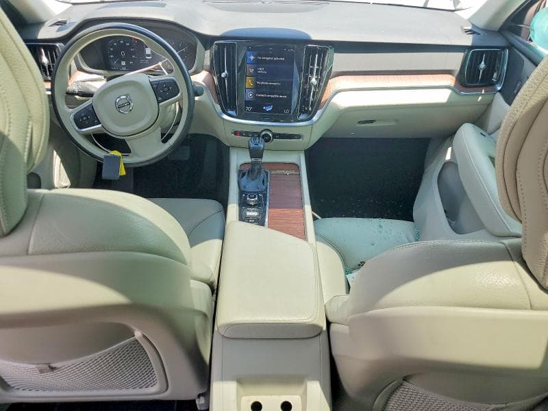 2021 VOLVO S60 T5 MOMENTUM T5 MOMENTUM 8