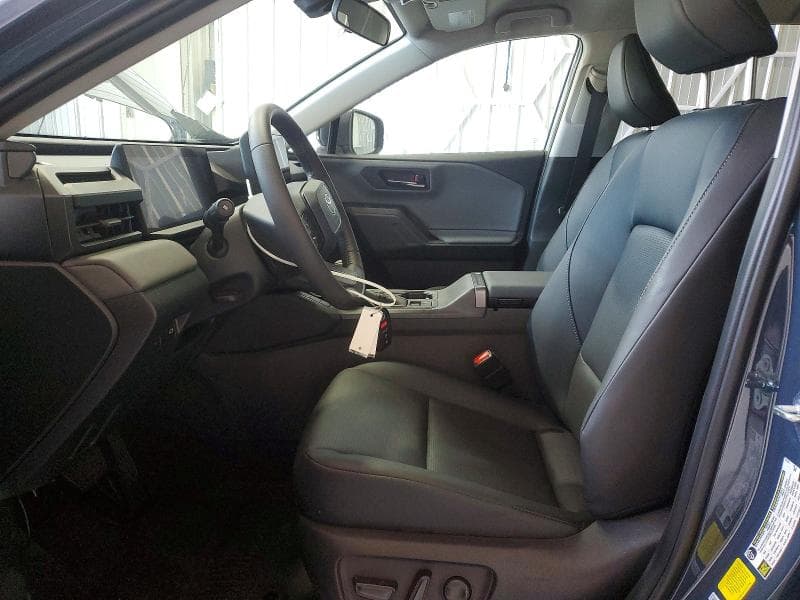 2026 TOYOTA RAV4 XLE PREMIUM 7