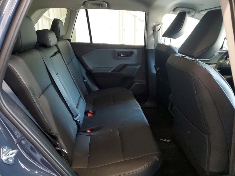 2026 TOYOTA RAV4 XLE PREMIUM 10