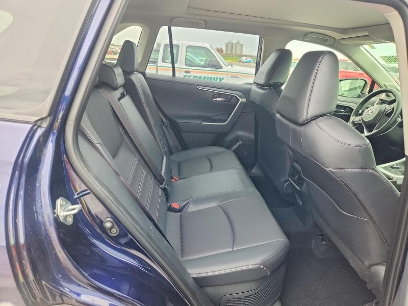 2025 TOYOTA RAV4 LIMITED LIMITED 11