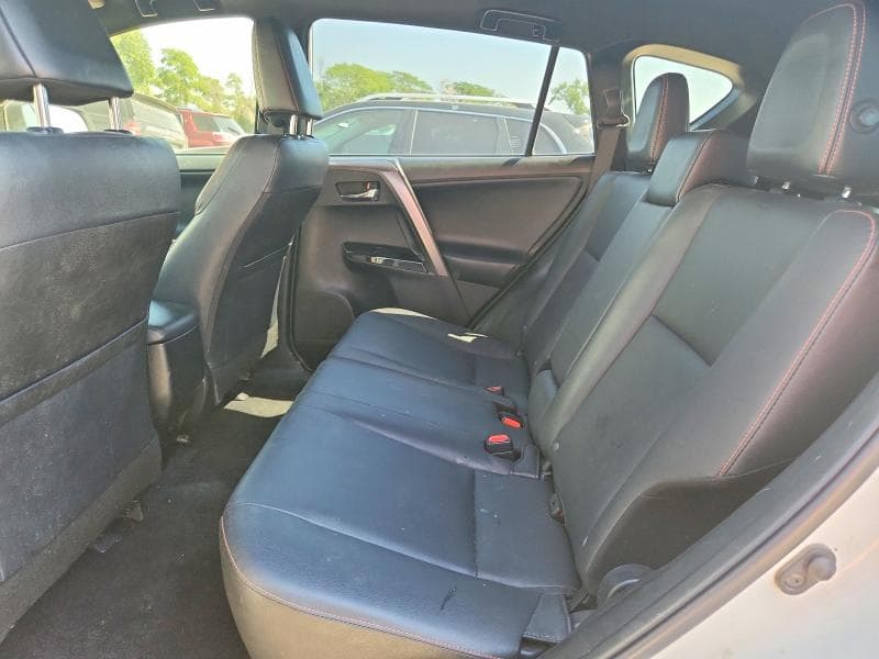 2018 TOYOTA RAV4 SE SE 11