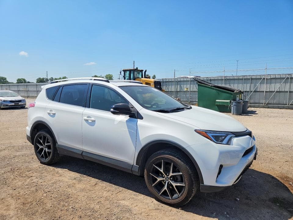 2018 TOYOTA RAV4 SE SE 4