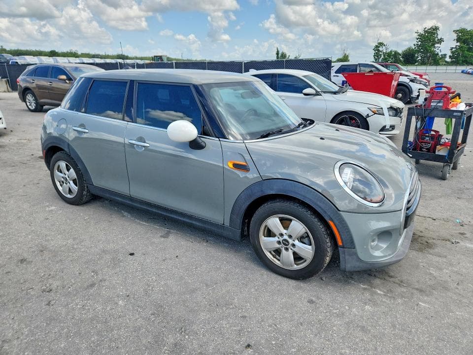2019 MINI COOPER 4