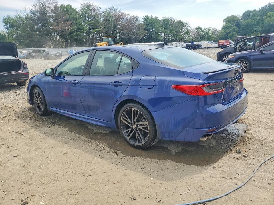 2025 TOYOTA CAMRY XSE 2