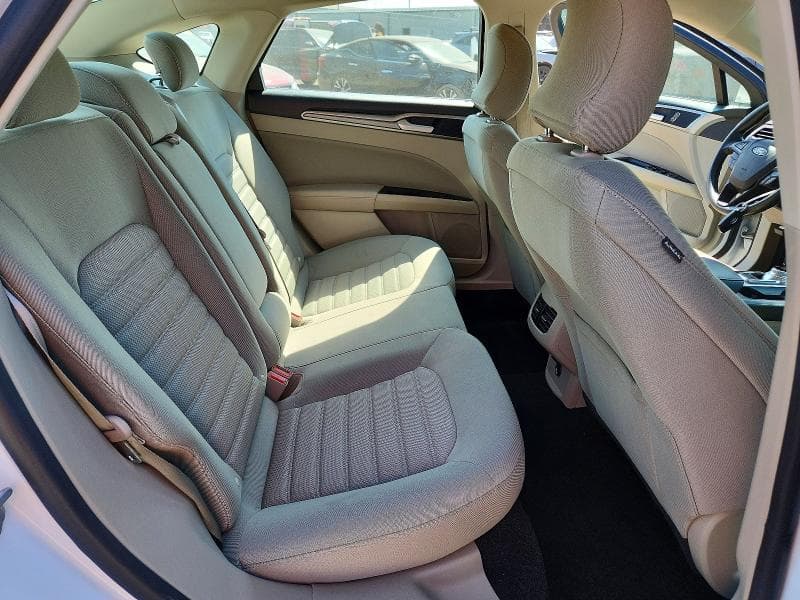 2019 FORD FUSION SE 10