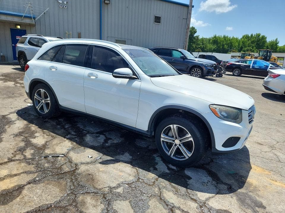 2017 MERCEDES-BENZ GLC 300 300 4