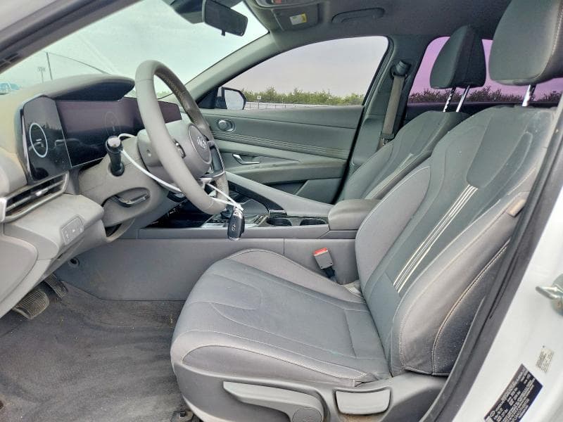 2023 HYUNDAI ELANTRA SEL 7
