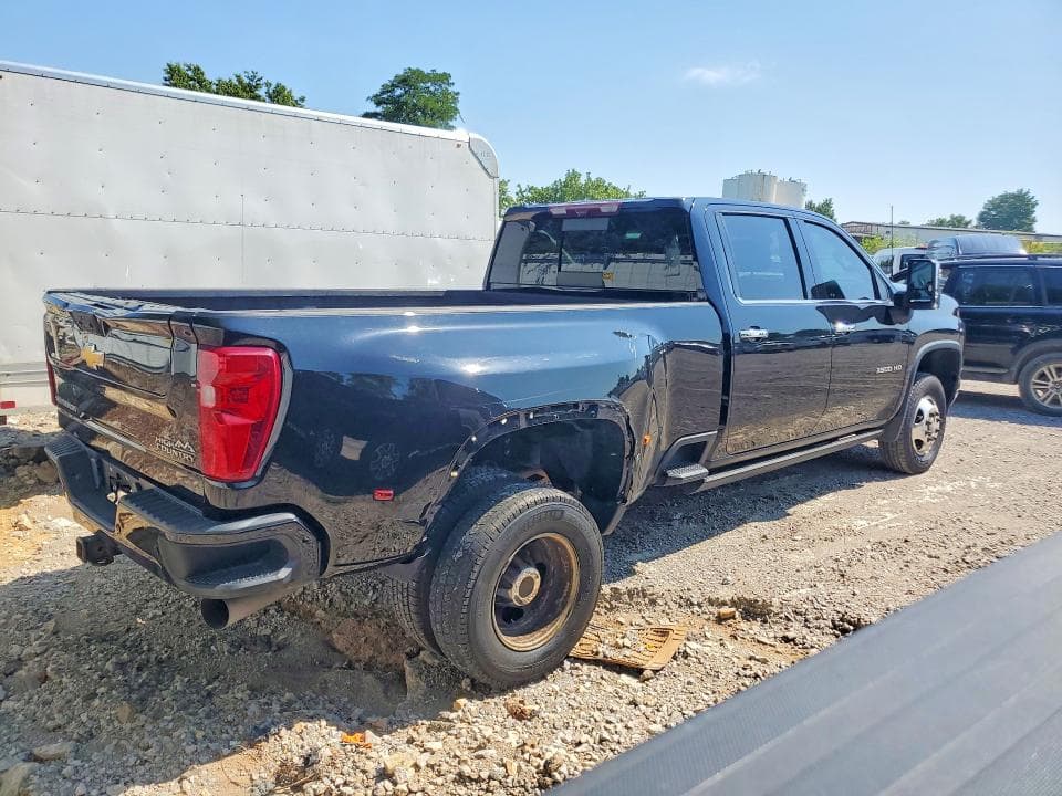 2023 CHEVROLET SILVERADO K3500 HIGH COUNTRY 3