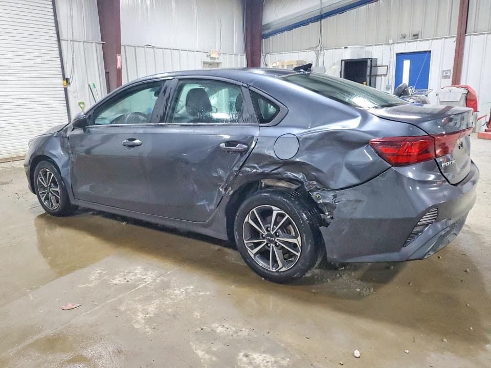 2023 KIA FORTE LXS 2