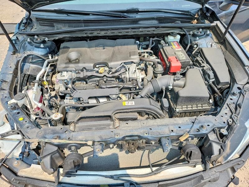 2019 TOYOTA CAMRY SE 11