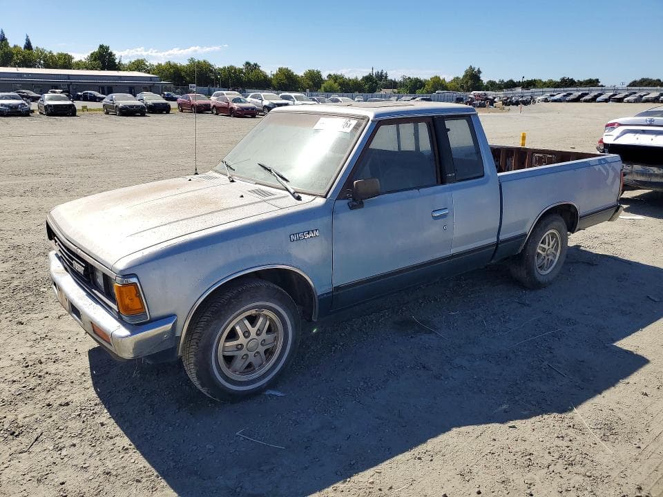 1985 NISSAN 720