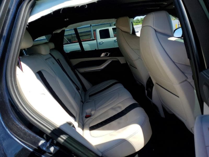 2022 BMW X5 M 11