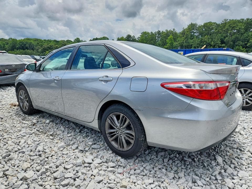 2017 TOYOTA CAMRY SE 2