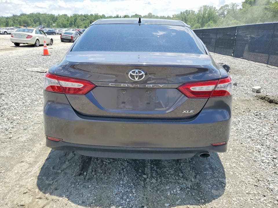 2019 TOYOTA CAMRY XLE 6
