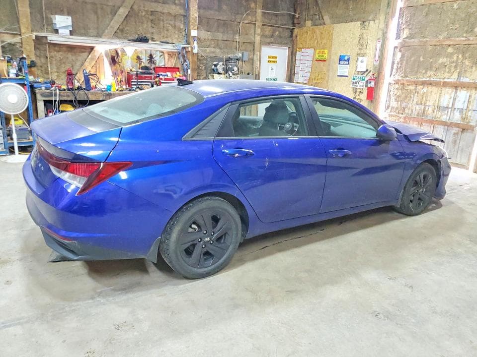 2022 HYUNDAI ELANTRA SEL 3