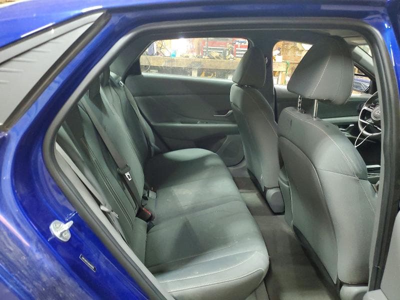 2022 HYUNDAI ELANTRA SEL 10