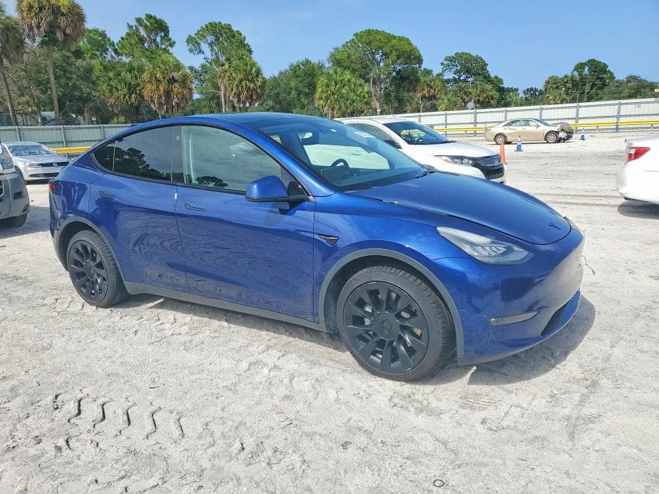 2021 TESLA MODEL Y 4