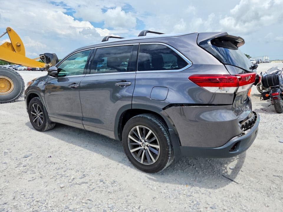 2017 TOYOTA HIGHLANDER XLE XLE 2