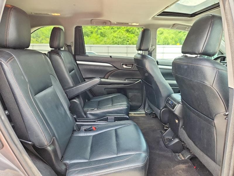 2017 TOYOTA HIGHLANDER XLE XLE 11
