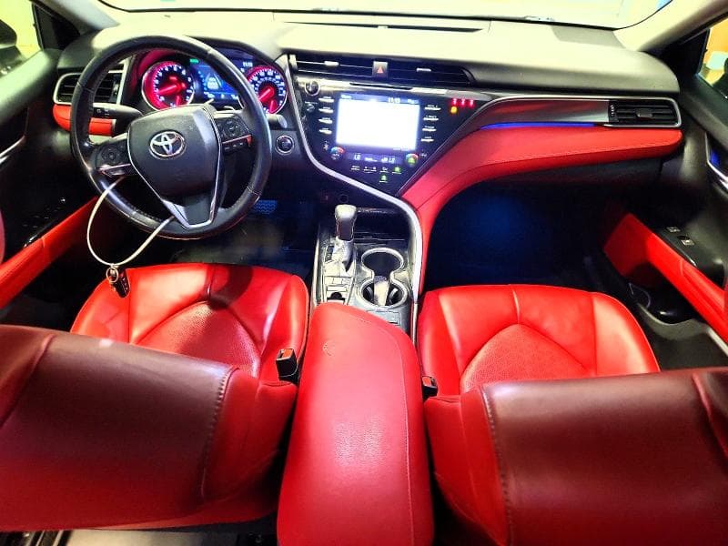 2020 TOYOTA CAMRY XSE 8