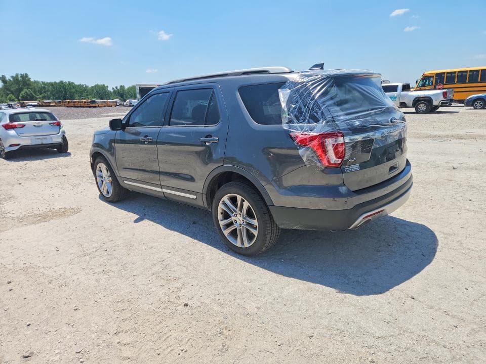 2017 FORD EXPLORER XLT 2