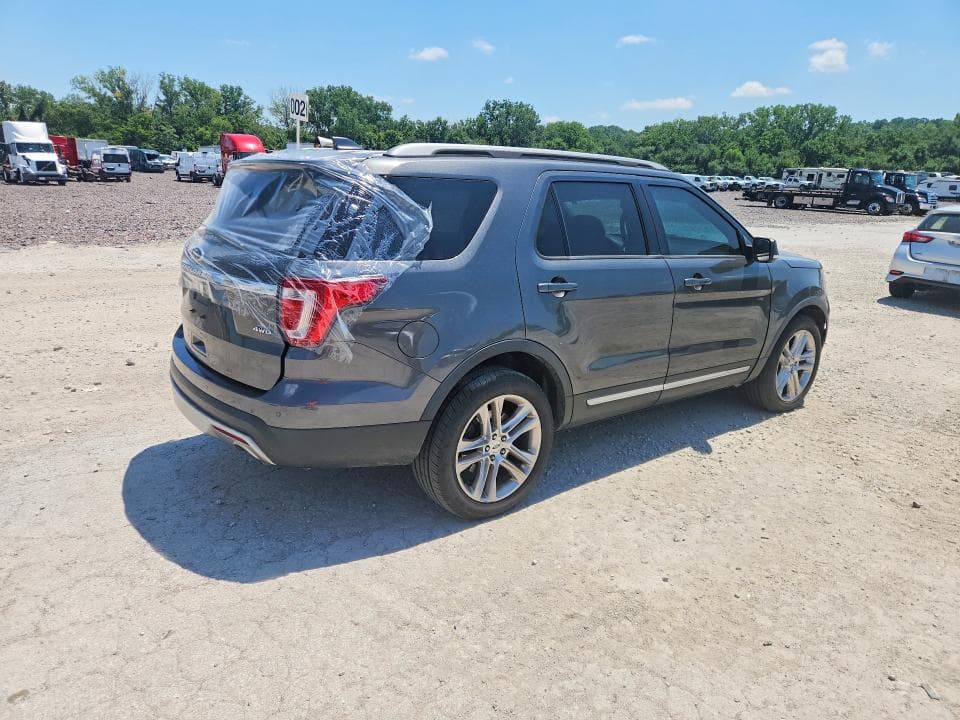 2017 FORD EXPLORER XLT 3