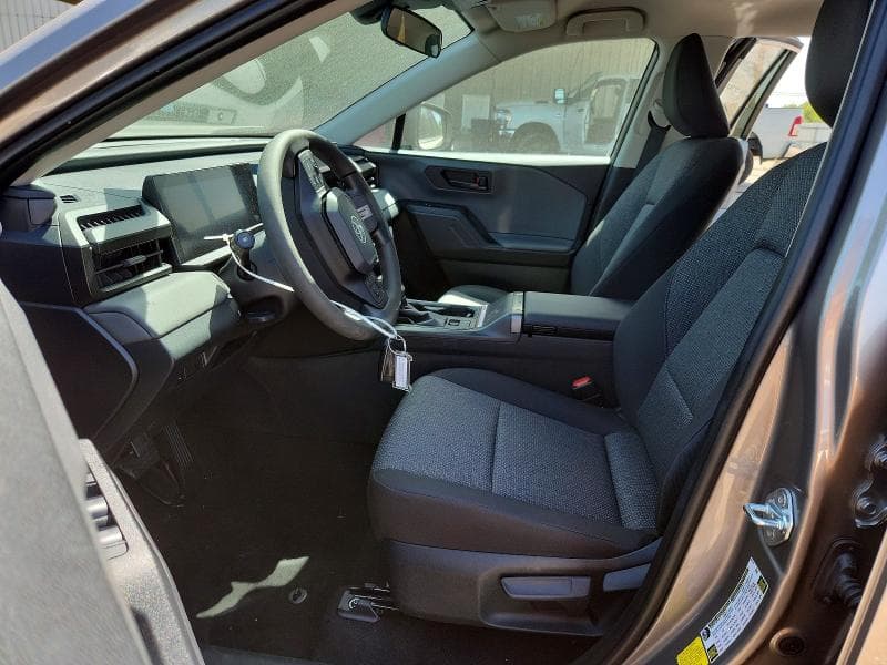 2026 TOYOTA RAV4 LE 7