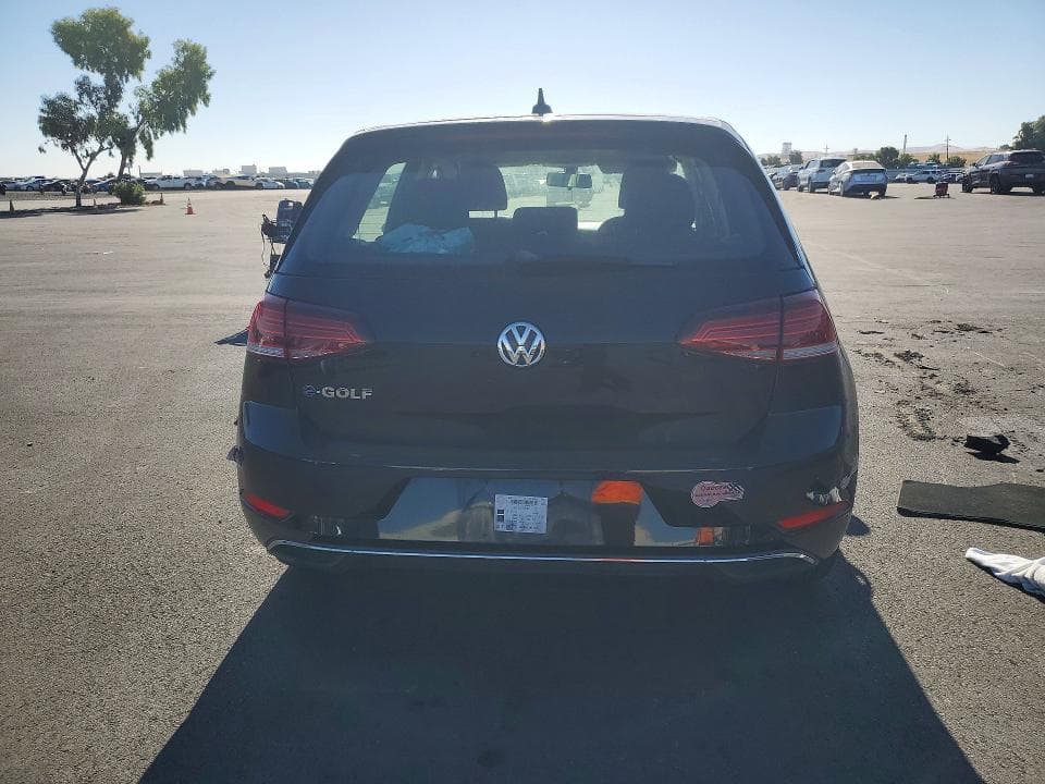 2019 VOLKSWAGEN E-GOLF SE 6