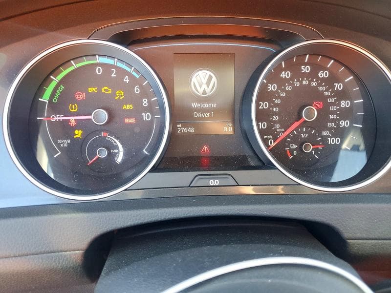 2019 VOLKSWAGEN E-GOLF SE 9