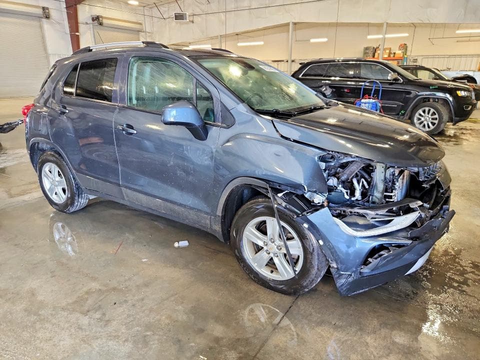 2021 CHEVROLET TRAX 1LT 4