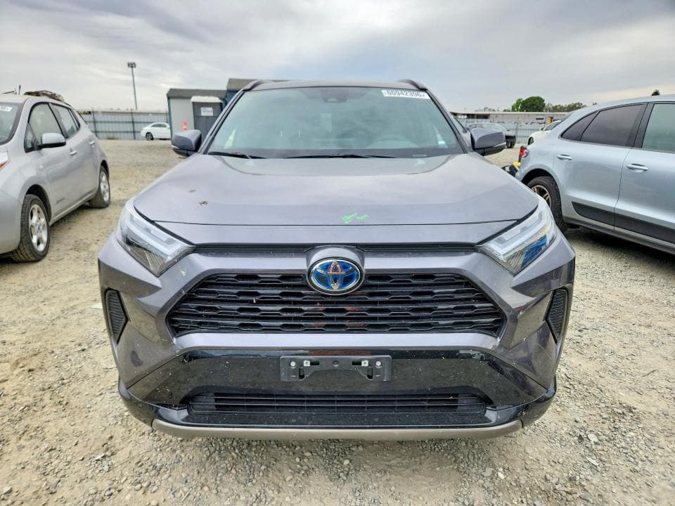 2024 TOYOTA RAV4 SE 5