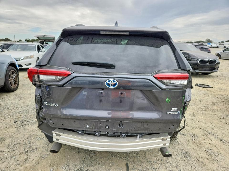 2024 TOYOTA RAV4 SE 6